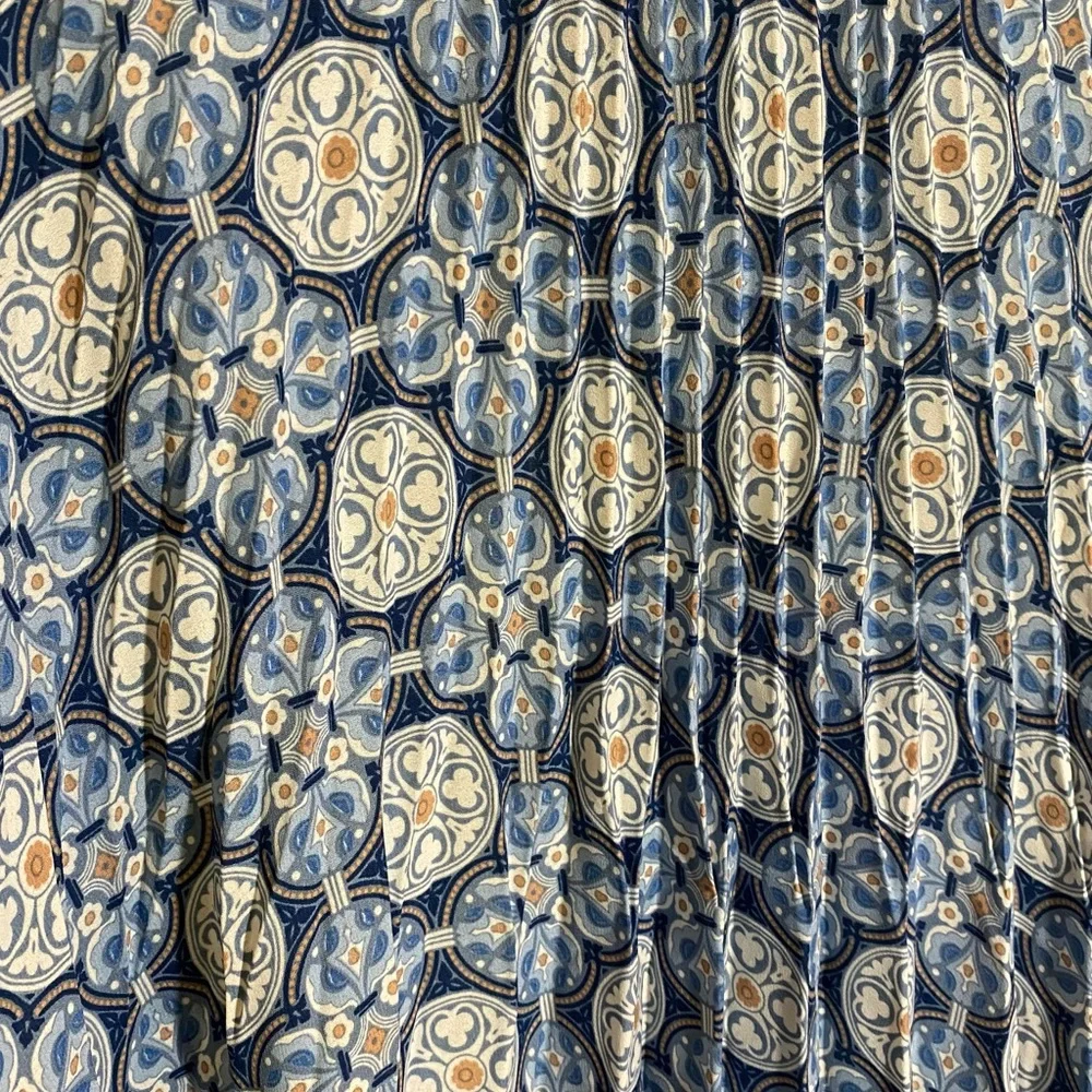 Max Studio Skirt Pleated Midi Skirt Light Blue Medallion Print Womens Size Small